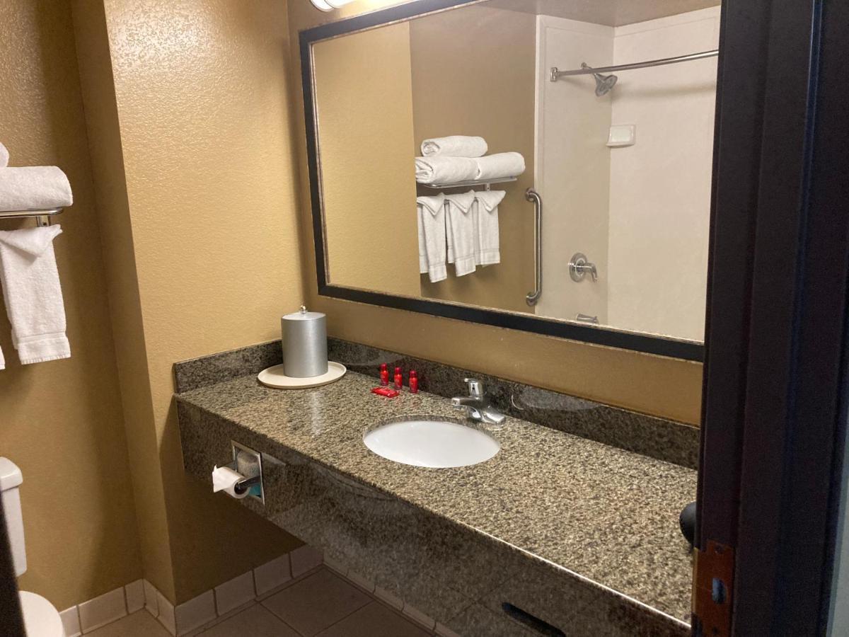 Fairfield By Marriott Inn & Suites Phoenix South Mountain Area מראה חיצוני תמונה
